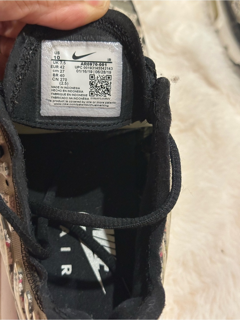 Nike Silver Speckled and Black Air Max Style Sneakers - Picture 5 of 12